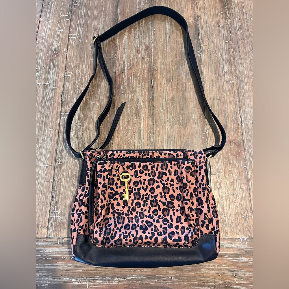 Fossil Women’s Jenna Crossbody